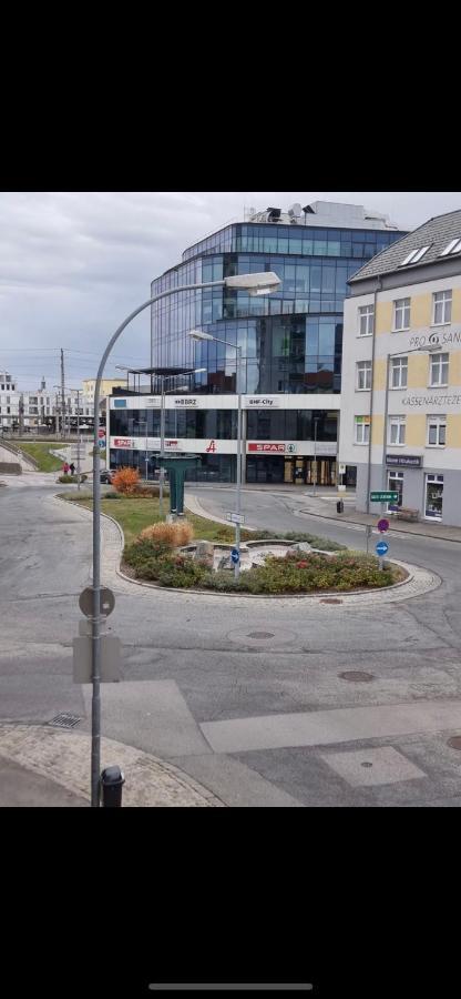 Nina Apartment Wiener Neustadt Exterior photo